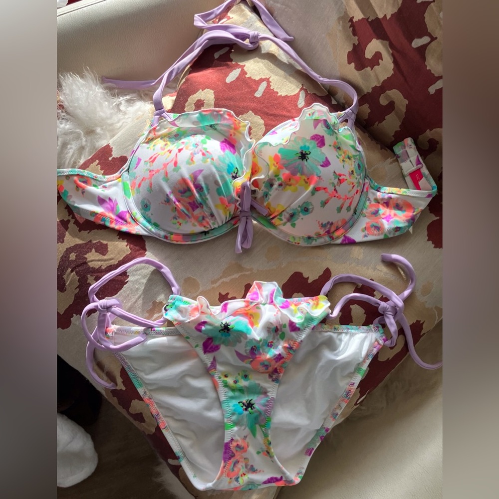 NWOT Victoria’s Secret floral push up bikini set